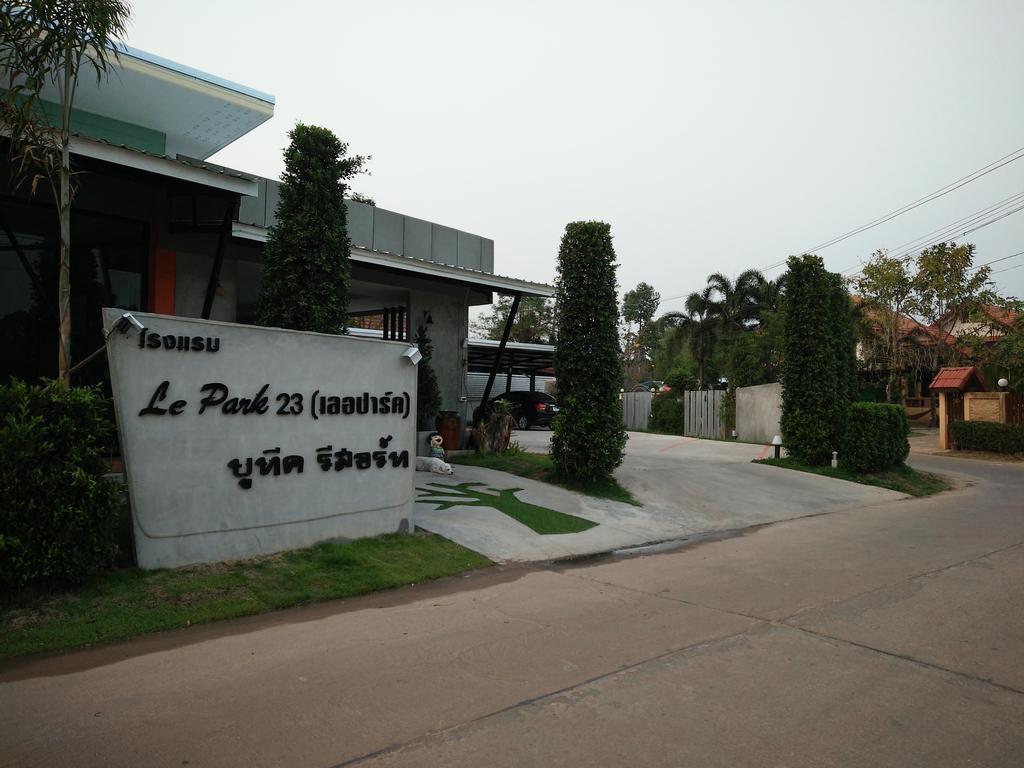 Le Park 23 Boutique Resort Roi Et Exterior foto