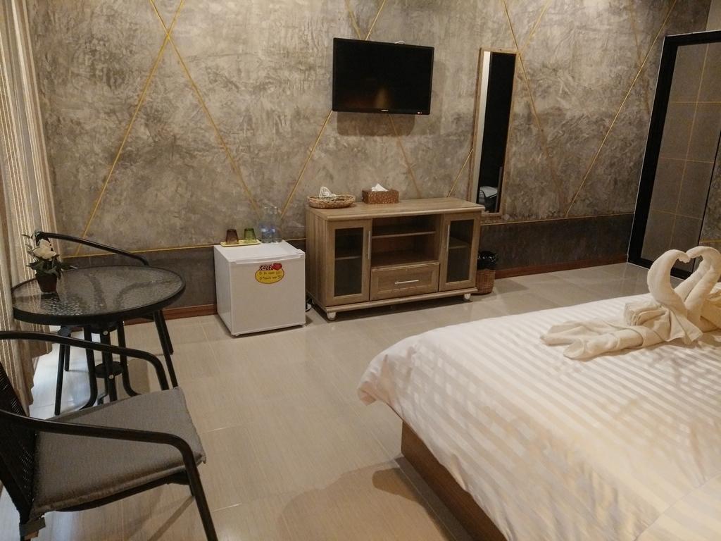 Le Park 23 Boutique Resort Roi Et Exterior foto