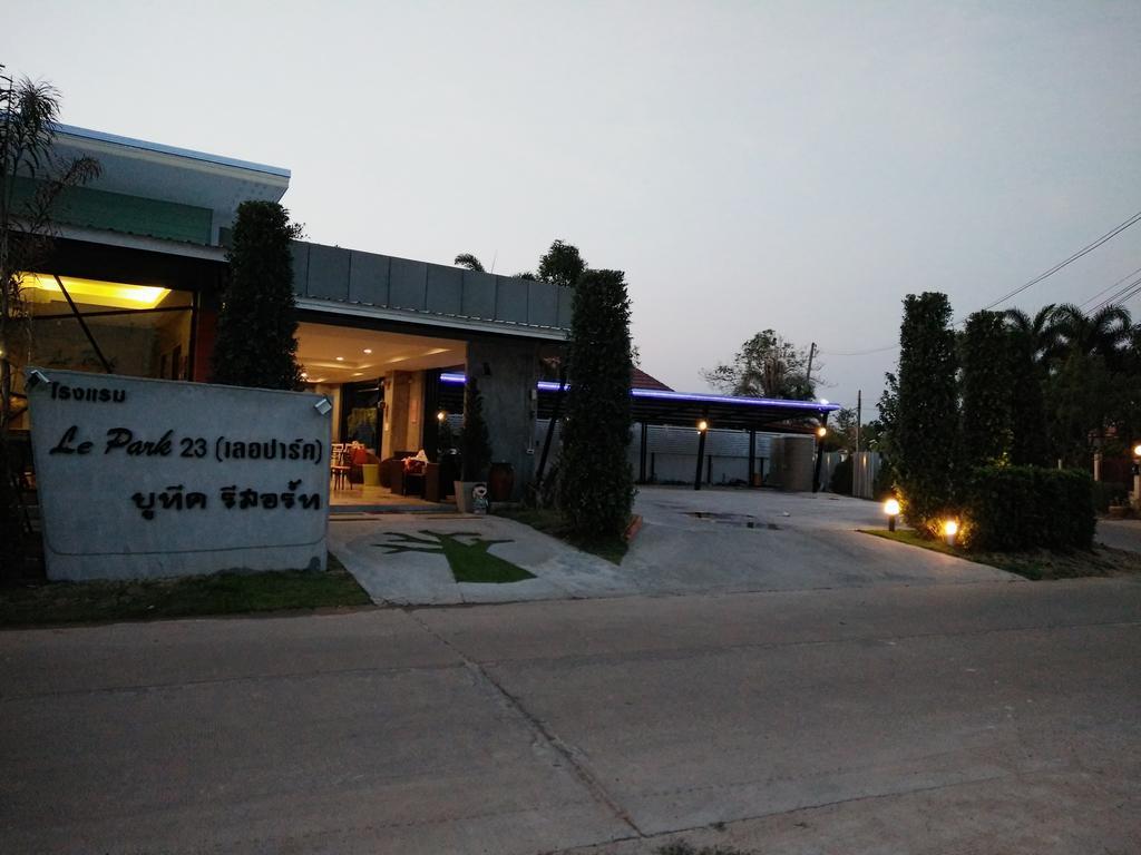 Le Park 23 Boutique Resort Roi Et Exterior foto